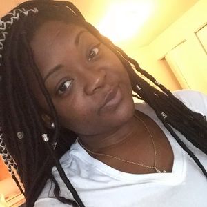 Meet your Posher, Courtney